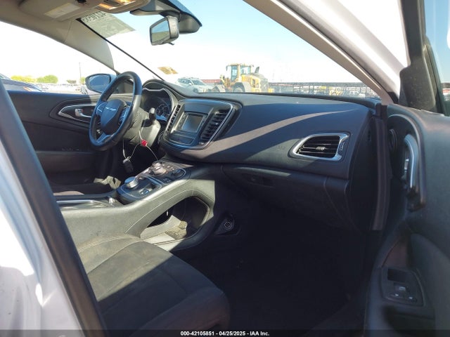 Chrysler 200 Limited 2015 1C3CCCAB7FN752316 Image 5
