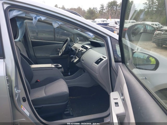 JTDZN3EU2HJ058977 Toyota Prius V Two