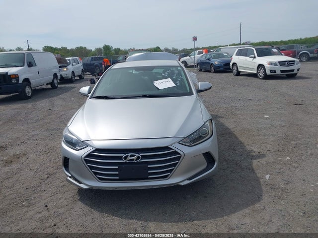 5NPD84LF0JH221829 Hyundai ELANTRA SEL