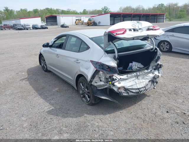 5NPD84LF0JH221829 Hyundai ELANTRA SEL
