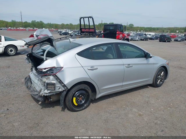 5NPD84LF0JH221829 Hyundai ELANTRA SEL