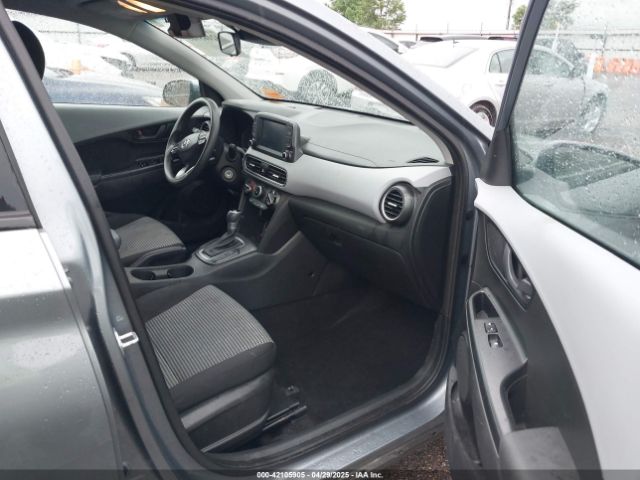 KM8K12AA1KU207710 Hyundai Kona Se