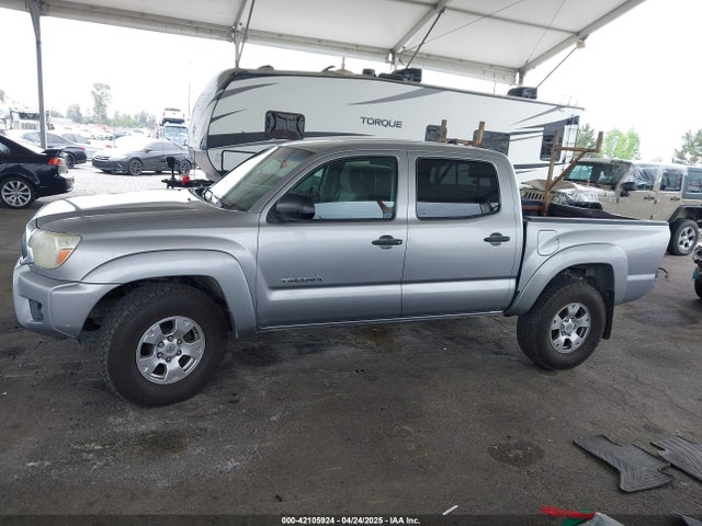 3TMJU4GN3FM186933 Toyota Tacoma Prerunner V6