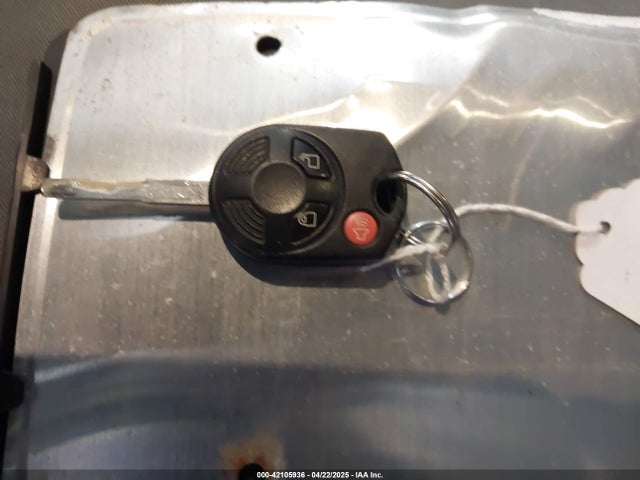 1FMCU9G91GUA77193 Ford ESCAPE SE
