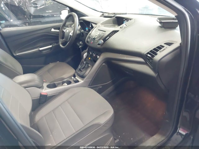 1FMCU9G91GUA77193 Ford ESCAPE SE