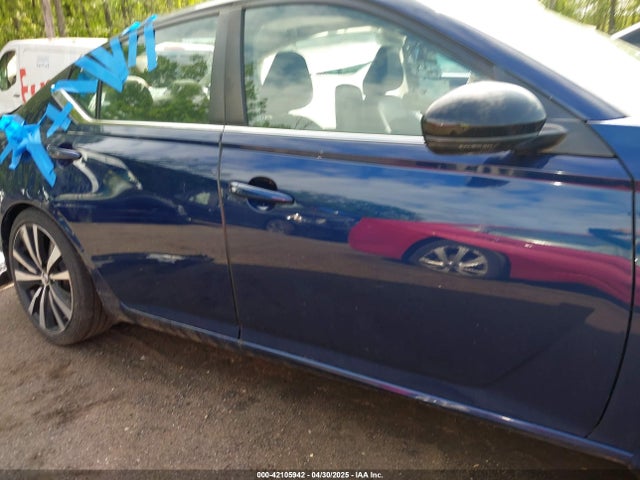 1N4BL4CV2KN318566 Nissan Altima 2.5 Sr