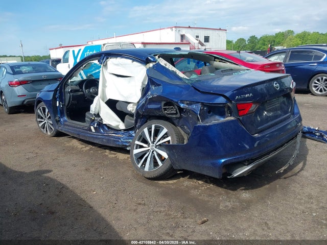 1N4BL4CV2KN318566 Nissan Altima 2.5 Sr