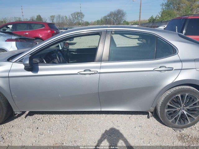 4T1B11HK1KU827577 Toyota CAMRY SE