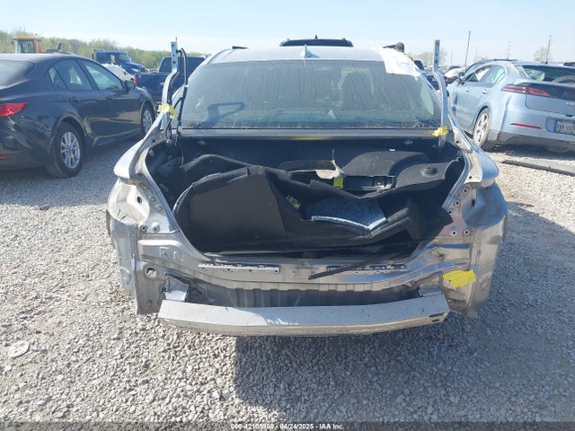 4T1B11HK1KU827577 Toyota CAMRY SE