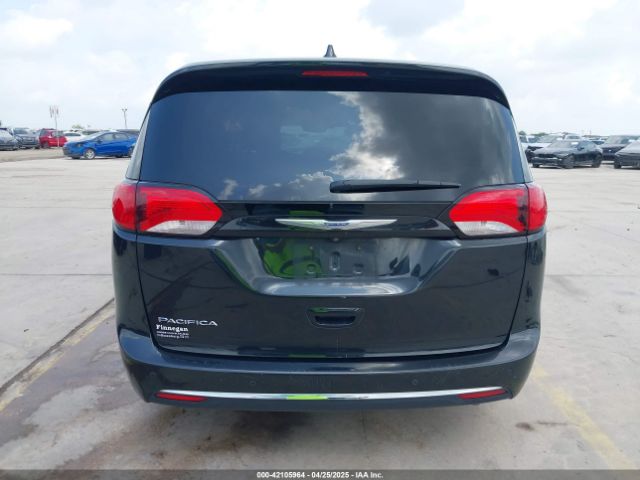2C4RC1FG2JR129163 Chrysler Pacifica Touring Plus