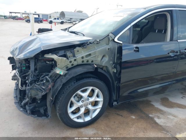 2C4RC1FG2JR129163 Chrysler Pacifica Touring Plus