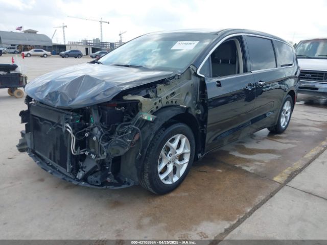 2C4RC1FG2JR129163 Chrysler Pacifica Touring Plus