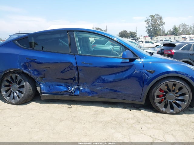 7SAYGDEF7NF393235 Tesla Model Y Performance Dual Motor All-wheel Drive