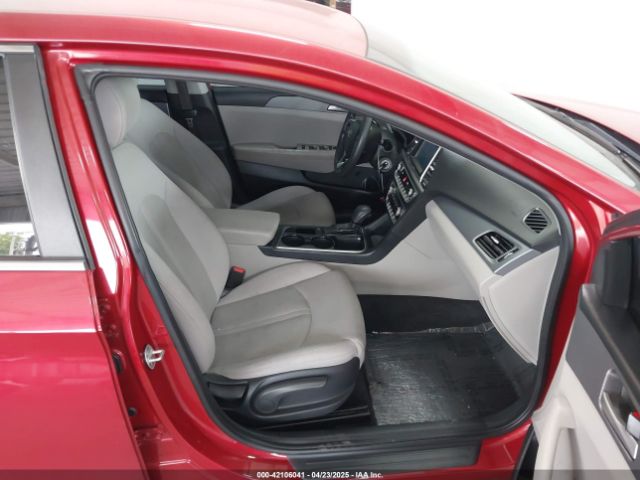 5NPE24AF4KH745205 Hyundai SONATA SE