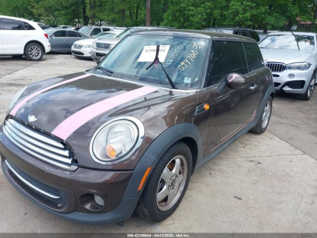 2011 MINI COOPER WMWSU3C59BT099700 Photo 1