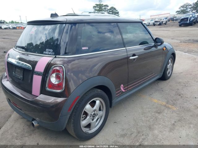 2011 MINI COOPER WMWSU3C59BT099700 Photo 3
