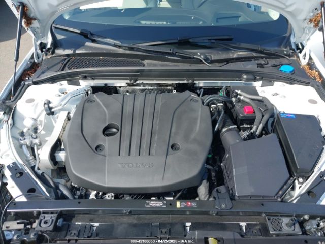 7JRL12TM9RG287266 Volvo S60 B5 Ultimate Dark Theme