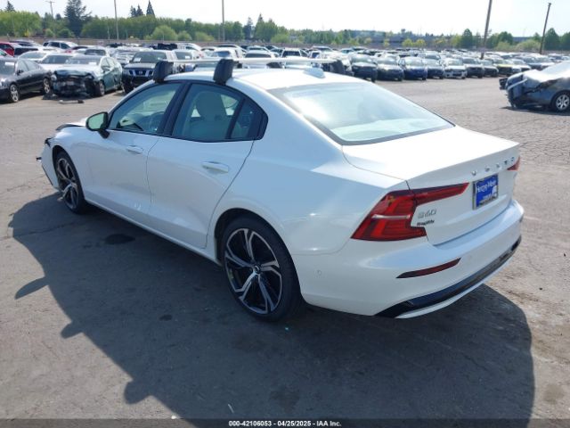 7JRL12TM9RG287266 Volvo S60 B5 Ultimate Dark Theme