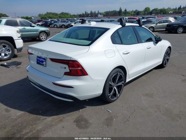 7JRL12TM9RG287266 Volvo S60 B5 Ultimate Dark Theme