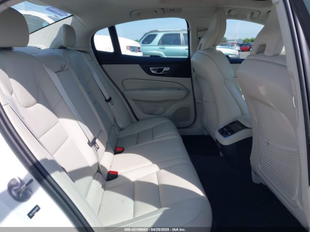 7JRL12TM9RG287266 Volvo S60 B5 Ultimate Dark Theme
