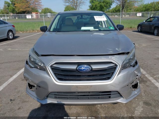 4S3BNAB66J3033943 Subaru Legacy 2.5i