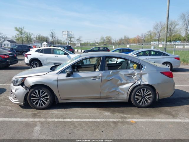 4S3BNAB66J3033943 Subaru Legacy 2.5i