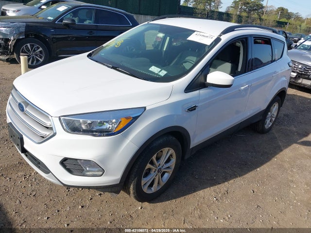 1FMCU9GD9JUD40509 Ford ESCAPE SE