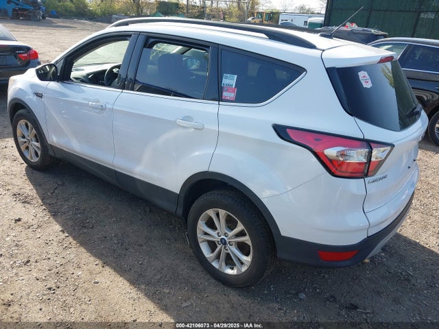 1FMCU9GD9JUD40509 Ford ESCAPE SE