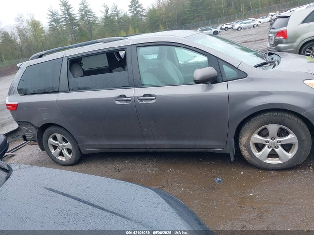 Toyota Sienna Le 8 Passenger 2015 5TDKK3DCXFS530765 Image 14