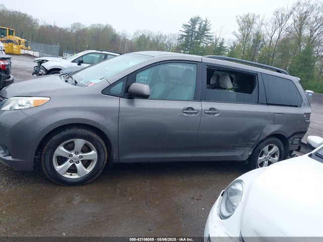 Toyota Sienna Le 8 Passenger 2015 5TDKK3DCXFS530765 Image 15