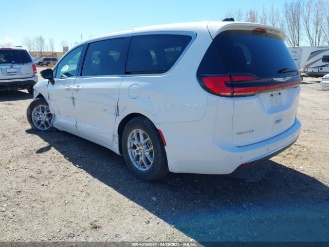 2024 CHRYSLER PACIFICA 2C4RC1BG4RR129831 Photo 2