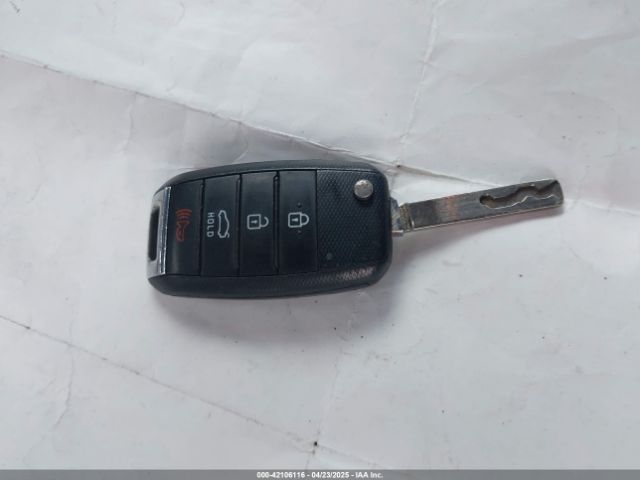KNAGT4L3XG5111796 KIA Optima Lx