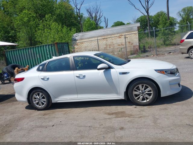 5XXGT4L32JG219402 KIA Optima Lx