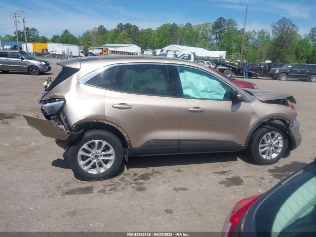 1FMCU9G6XLUA25108 Ford ESCAPE SE