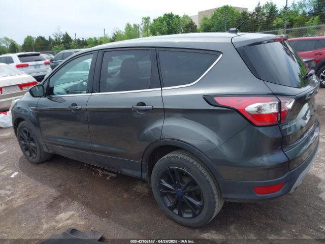1FMCU0GDXHUC49237 Ford ESCAPE SE