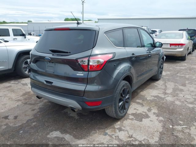 1FMCU0GDXHUC49237 Ford ESCAPE SE