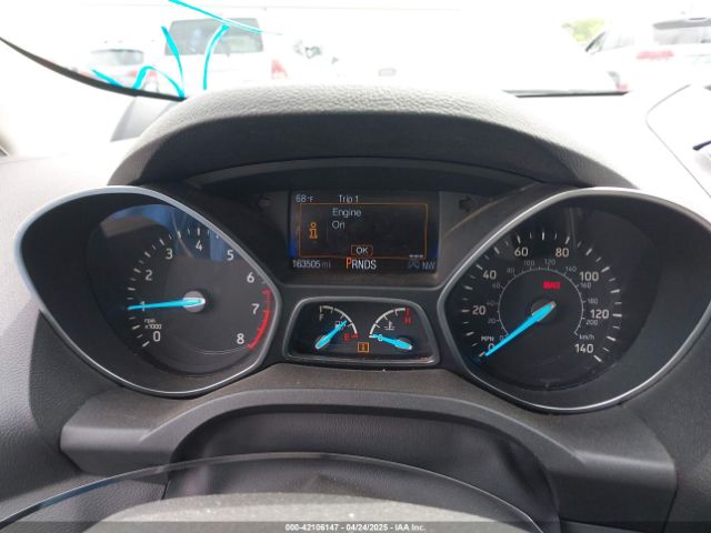 1FMCU0GDXHUC49237 Ford ESCAPE SE