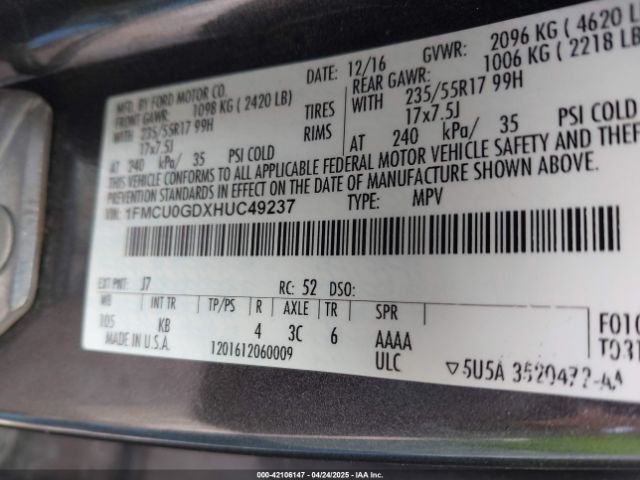 1FMCU0GDXHUC49237 Ford ESCAPE SE