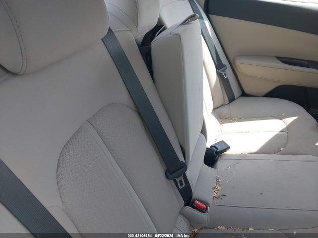 5XXGT4L35HG123998 KIA Optima Lx