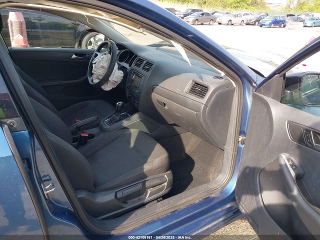 3VW267AJ6GM322203 Volkswagen Jetta 1.4t S