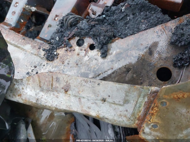 1FA6P0H7XE5383923 Ford FUSION SE