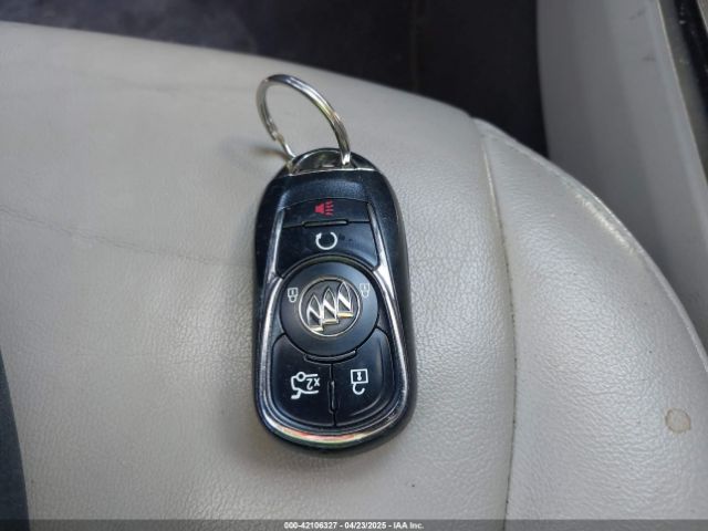 1G4ZR5SS4HU176557 Buick Lacrosse Premium