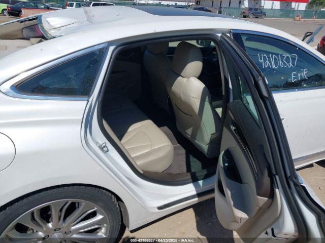 1G4ZR5SS4HU176557 Buick Lacrosse Premium