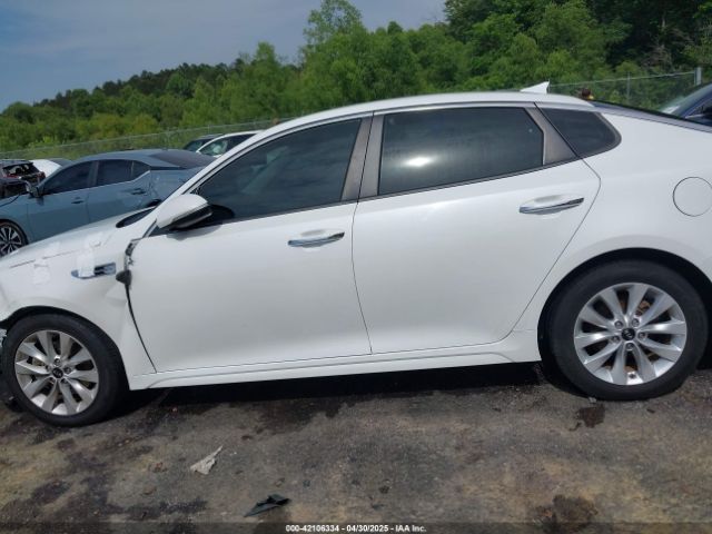 5XXGT4L38GG073659 KIA Optima Lx