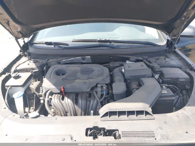 5NPE24AF7JH676931 Hyundai SONATA SE