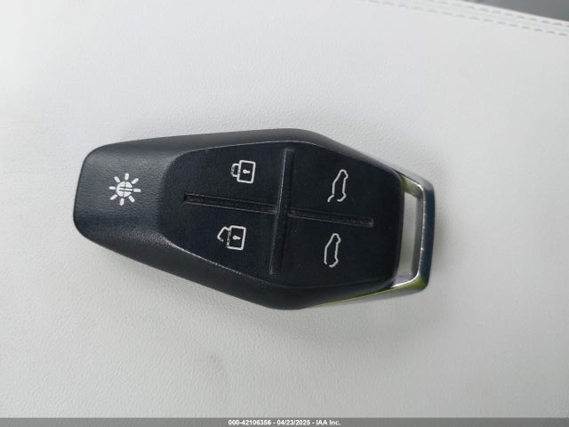 Fisker Ocean One 2023 VCF1ZBU26PG004833 Image 11