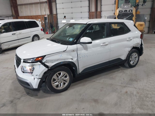 Hyundai Venue Se 2021 KMHRB8A35MU099403 Image 2