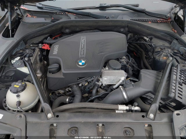 BMW 528i Xdrive 2014 WBA5A7C58ED617338 Image 10