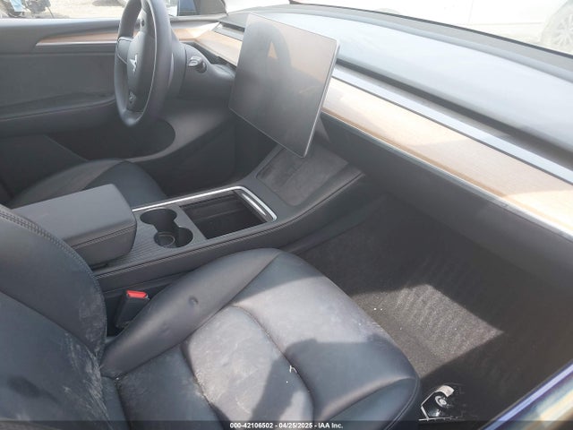 2023 TESLA MODEL Y 7SAYGDEE8PF768589 Photo 4