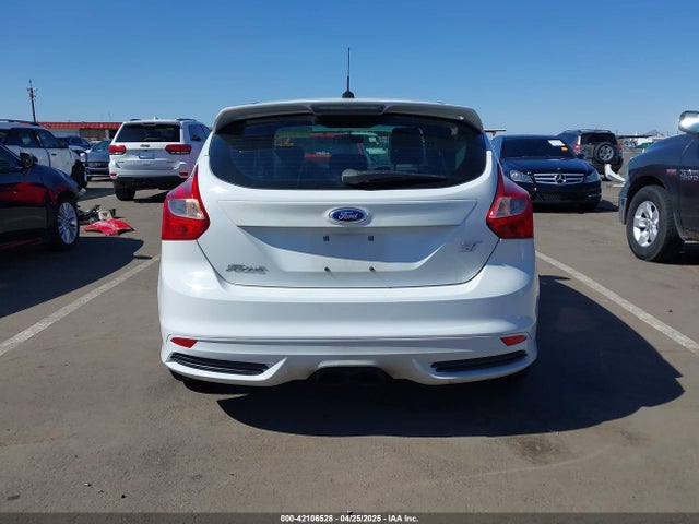 Ford FOCUS ST 2014 1FADP3L92EL341579 Image 16